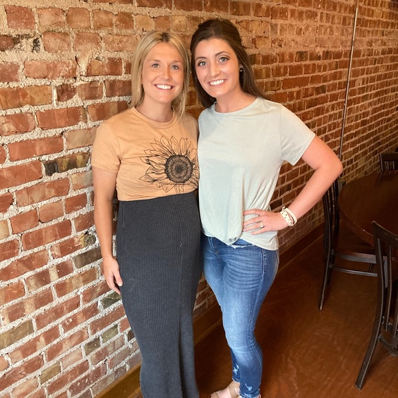 Meet your Posher, Shannon - Picture 1 of 3